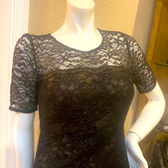 Donna Morgan for Pea In The Pod Black/Gold Lace Maternity Dress Sz S - Picture 3 of 8
